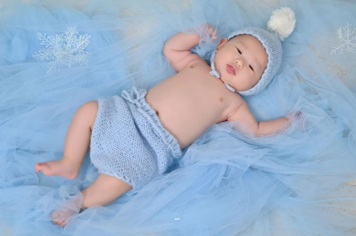 大悟摸孕妇肚子沾喜气
